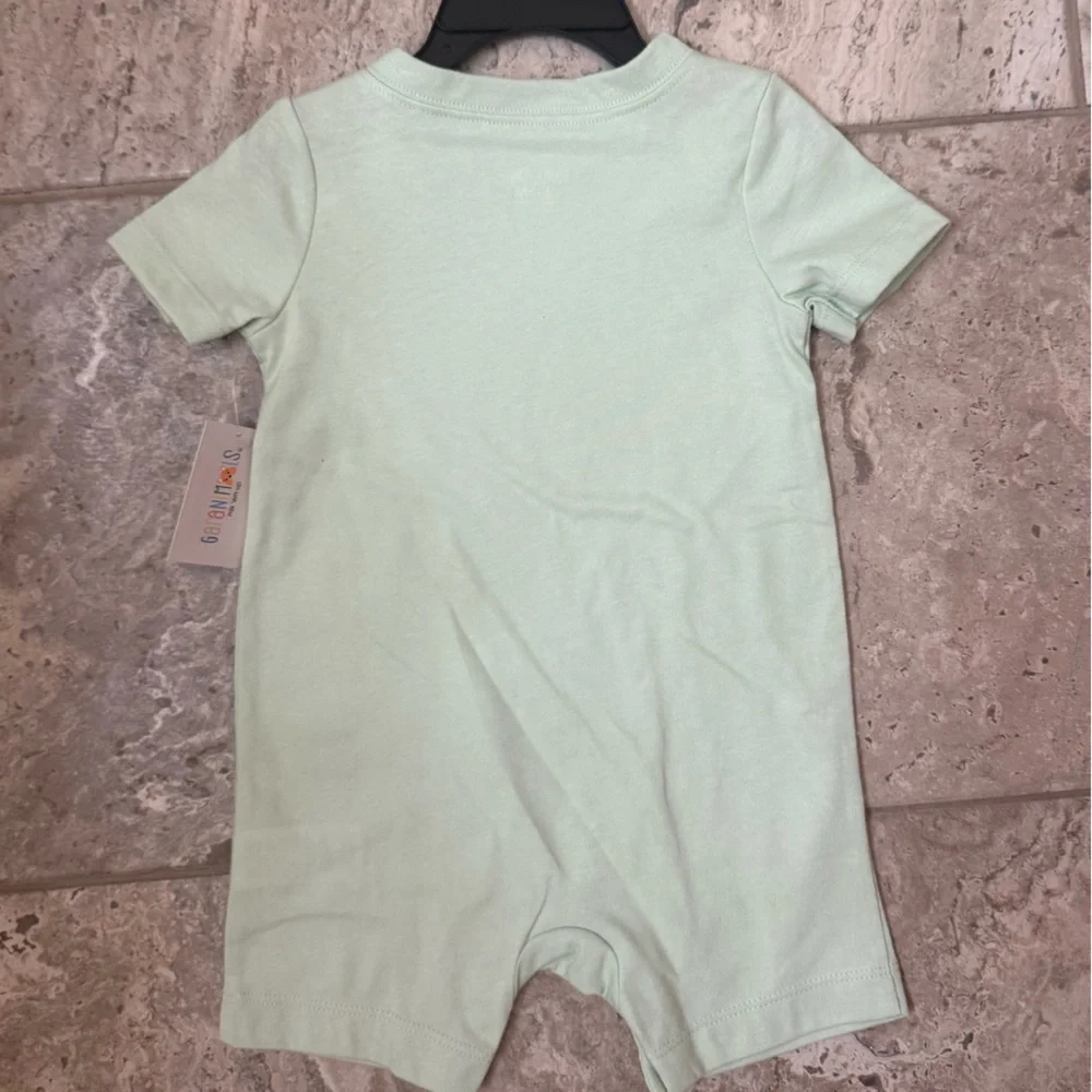 NWT Size 6-9 months Garanimals Green Baby Romper crocodile graphic